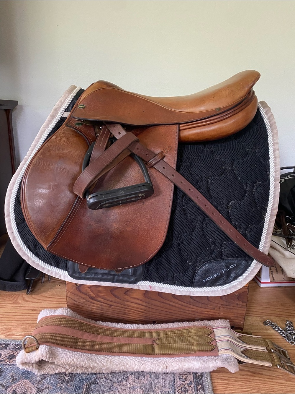 Beval ltd2 16.5” Leather Brown hunter/jumper English Saddle